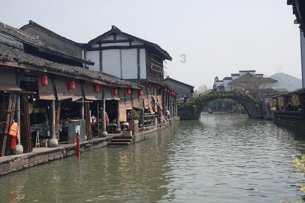 逃出白海豹洞